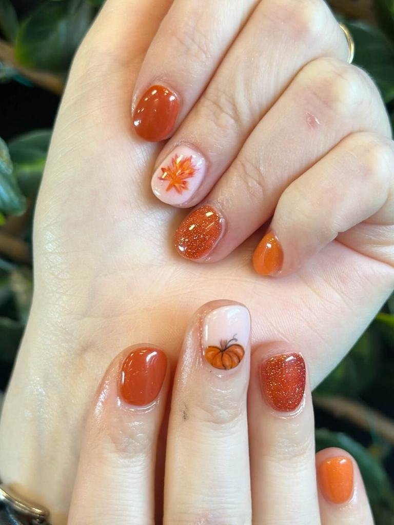 Pumpkin nails